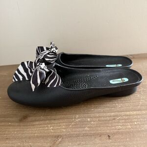 OKA-B Womens Black White Ribbon Bow Sandals Flip Flops Mules Slip-on M/L